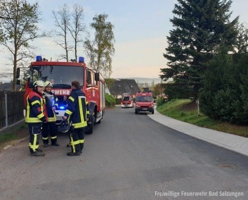 Gemeldeter Dachstuhlbrand in Leimbach - Fehleinsatz für die Feuerwehr